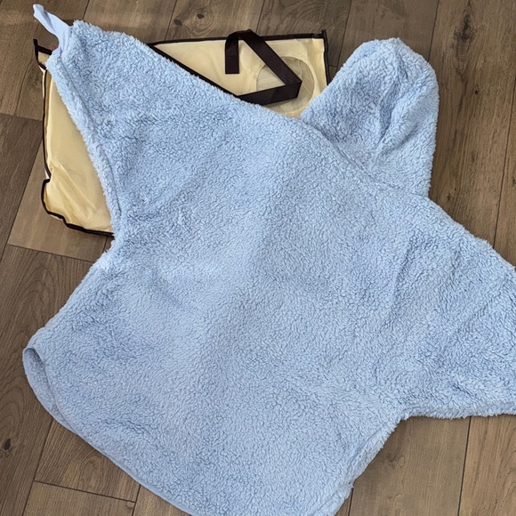 LAST ONE ‼️ NWT Nordic Beach Cashmere Blue Body Wrap - Picture 3 of 3
